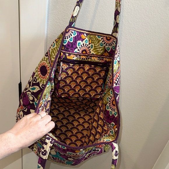 EUC Vera Bradley Brand Colorful Floral Patterned Shoulder Bag Purse Tote Bag